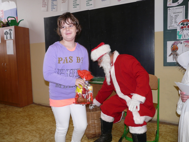 Mikuláš v ZŠ Kalinovo - 6. december 2016.