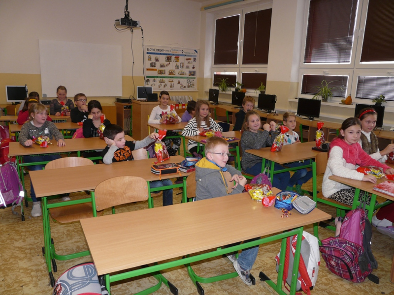Mikuláš v ZŠ Kalinovo - 6. december 2016.