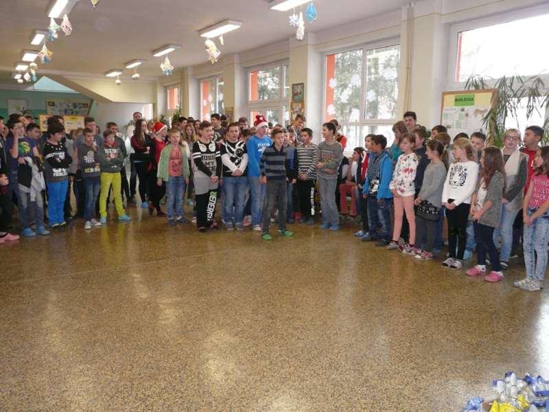 Mikuláš v ZŠ Kalinovo - 6. december 2016.